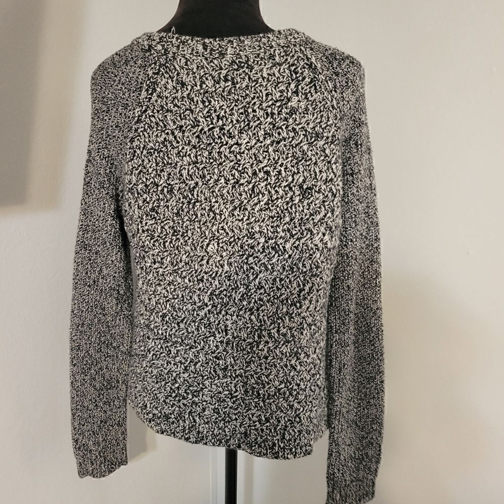 Express Black White Marled Knit Long Sleeve Round Neck Pullover Sweater Size M